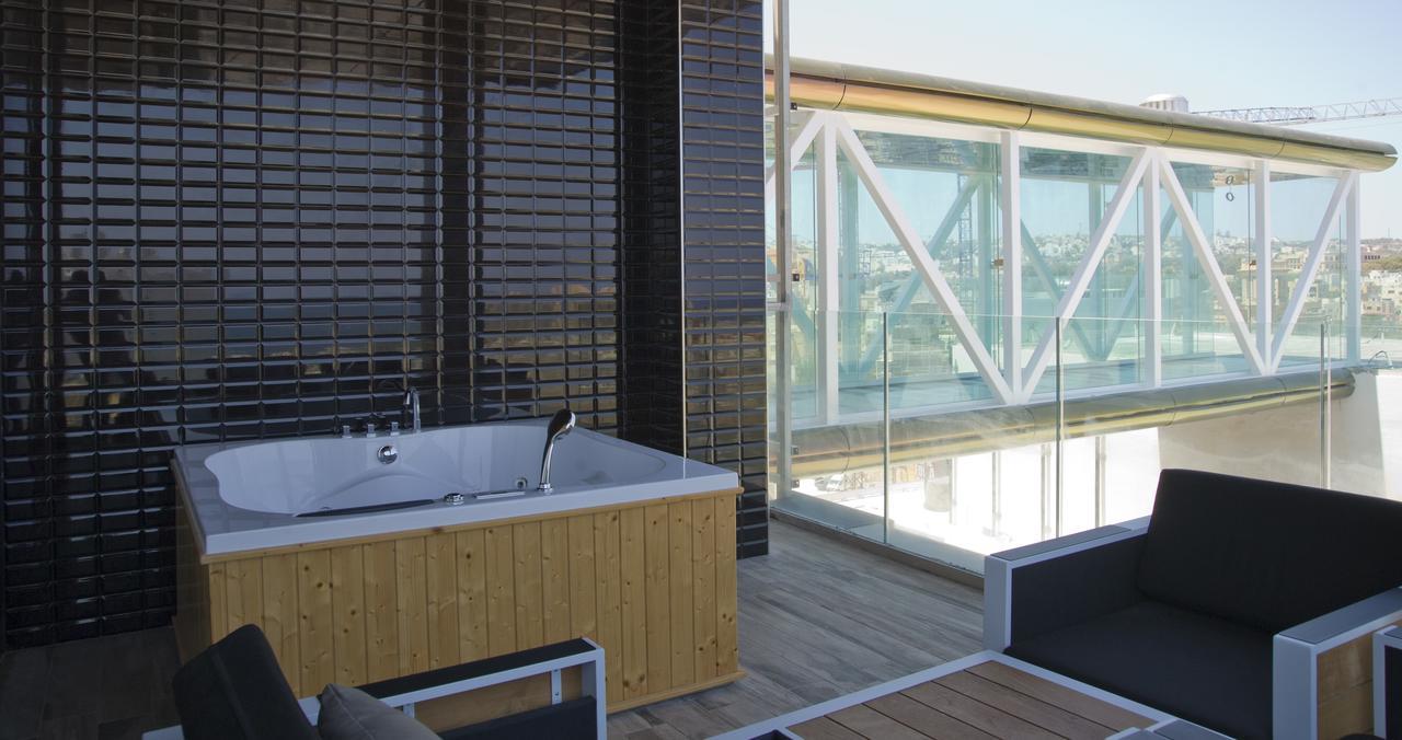 Suite Superior con Vasca Idromassaggio e Vista Mare